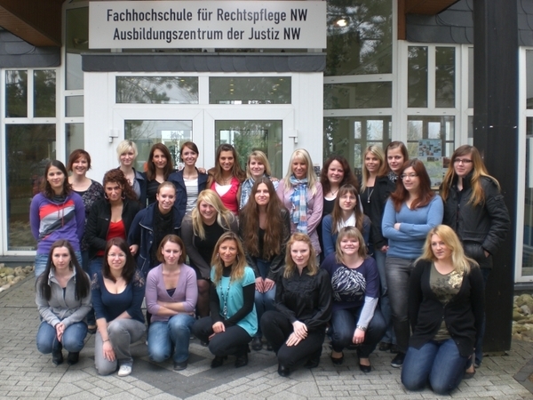 Studiengruppe M103 mit Studiengruppenleiterin Frau Stürmann