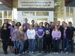 Studiengruppe_M102_mit_Studiengruppenleiter_Ralf_Pannen Studiengruppe_M102_mit_Studiengruppenleiter_Ralf_Pannen
