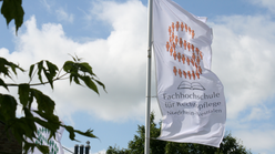 Fahne mit Logo der FHR