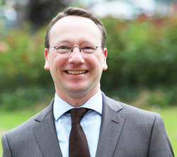 Direktor Dr. Limbach Direktor Dr. Limbach